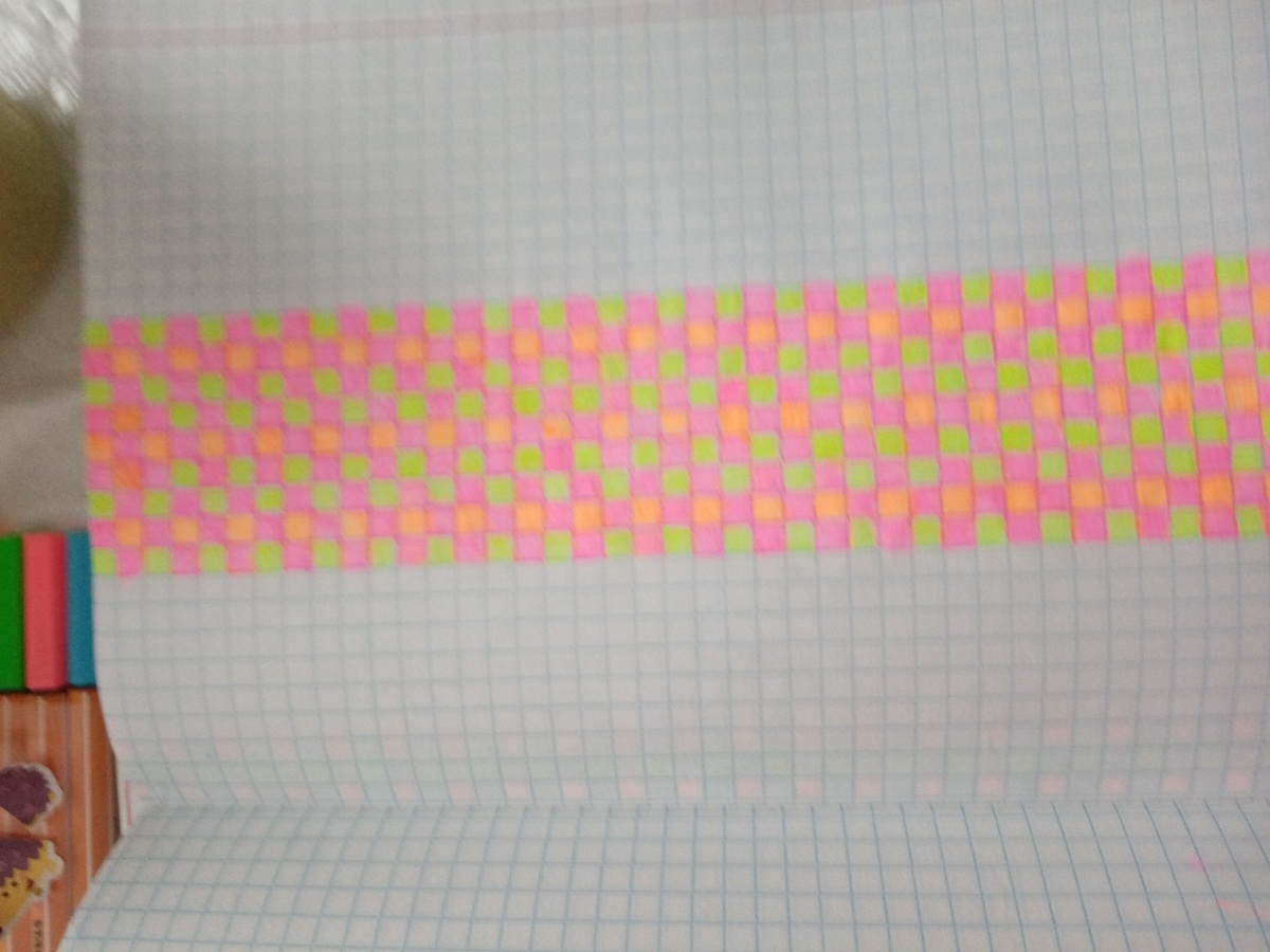 Этот узор я рисовала Neon ручкой