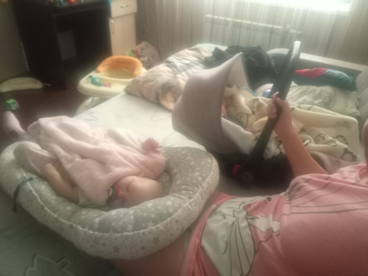 Дневной сон.. Приходится немного качать. 