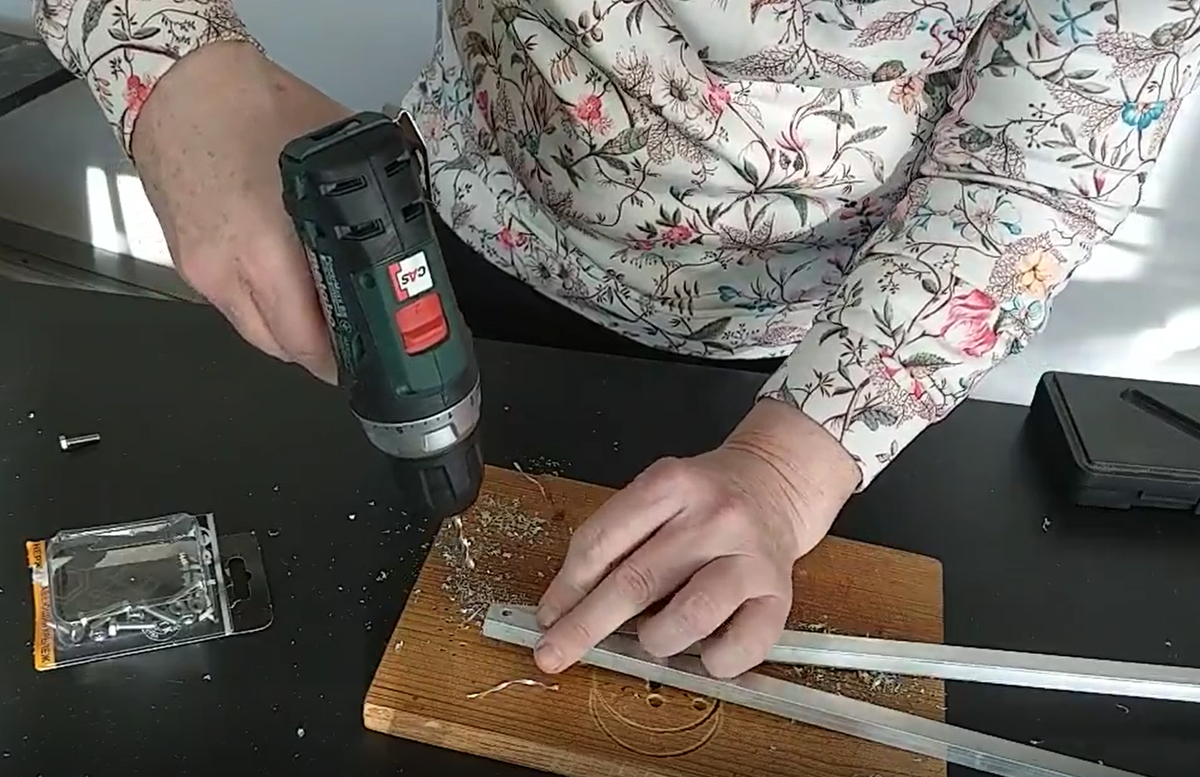 Шуруповерт Metabo