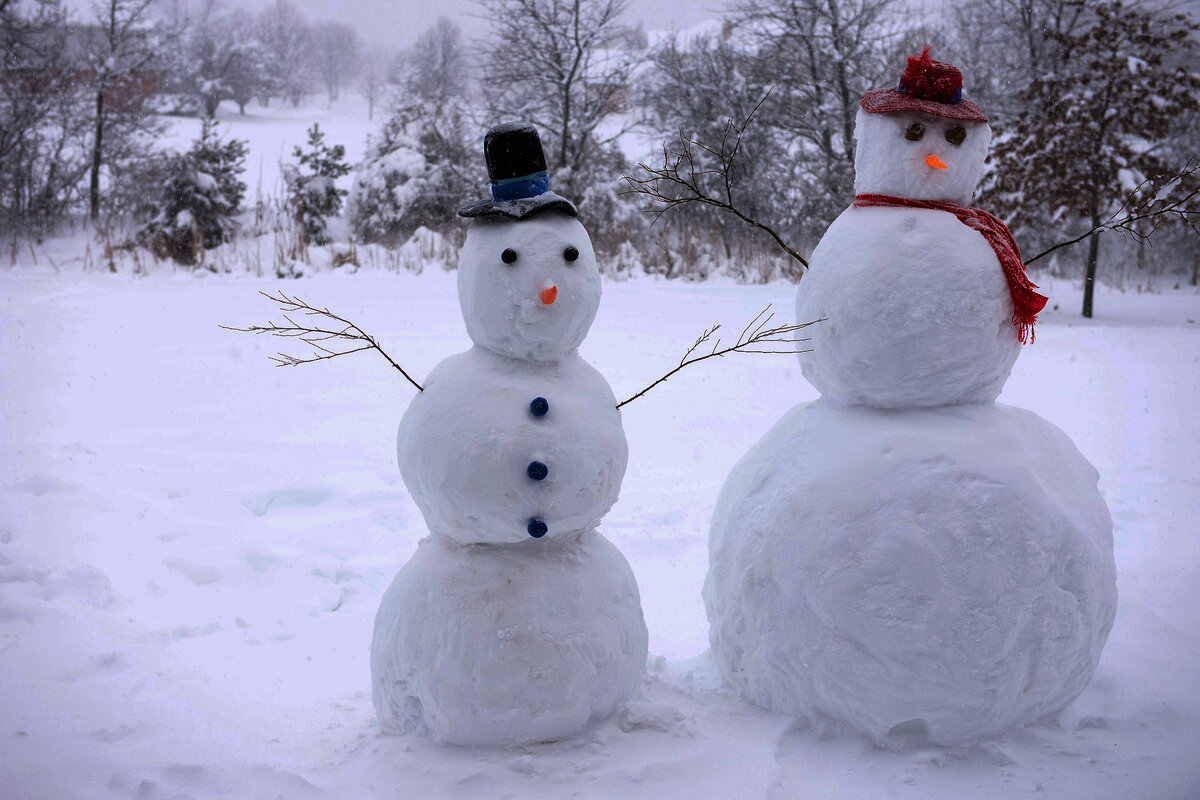 . Видеоурок Снеговик на длинных ножках