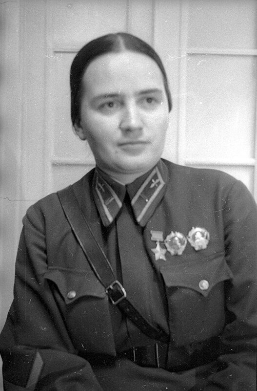 Марина Михайловна Раскова - инициатор формирования женских полков.