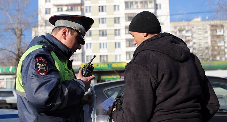 может ли полицейский работать в такси