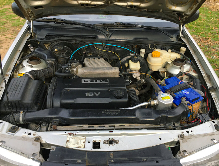 Вот он, родной 16-клапанный двигатель