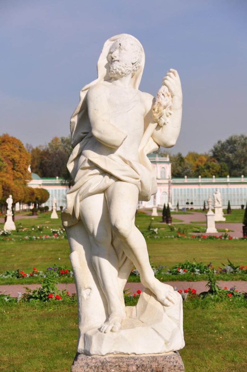"Геркулес" Середина XVIII в. Неизвестный скульптор
