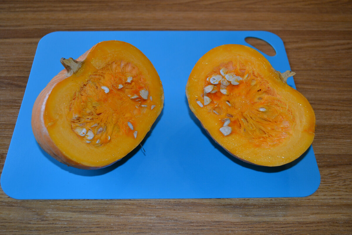 Разрезаем тыкву