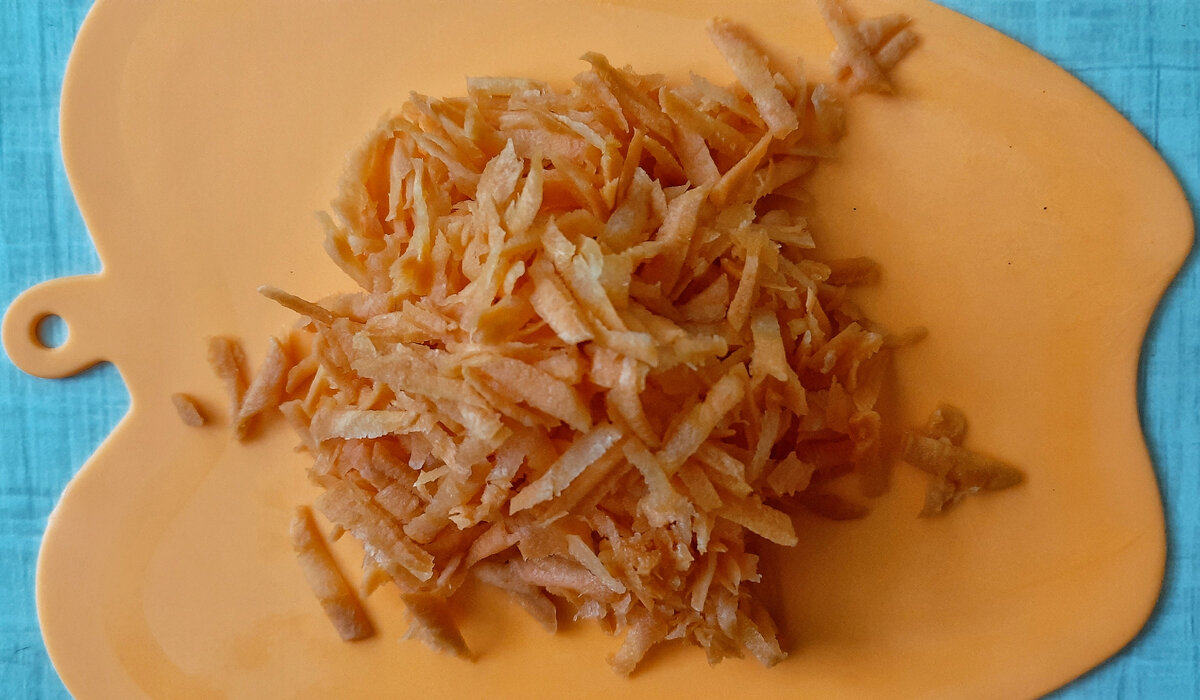 Тертая морковь