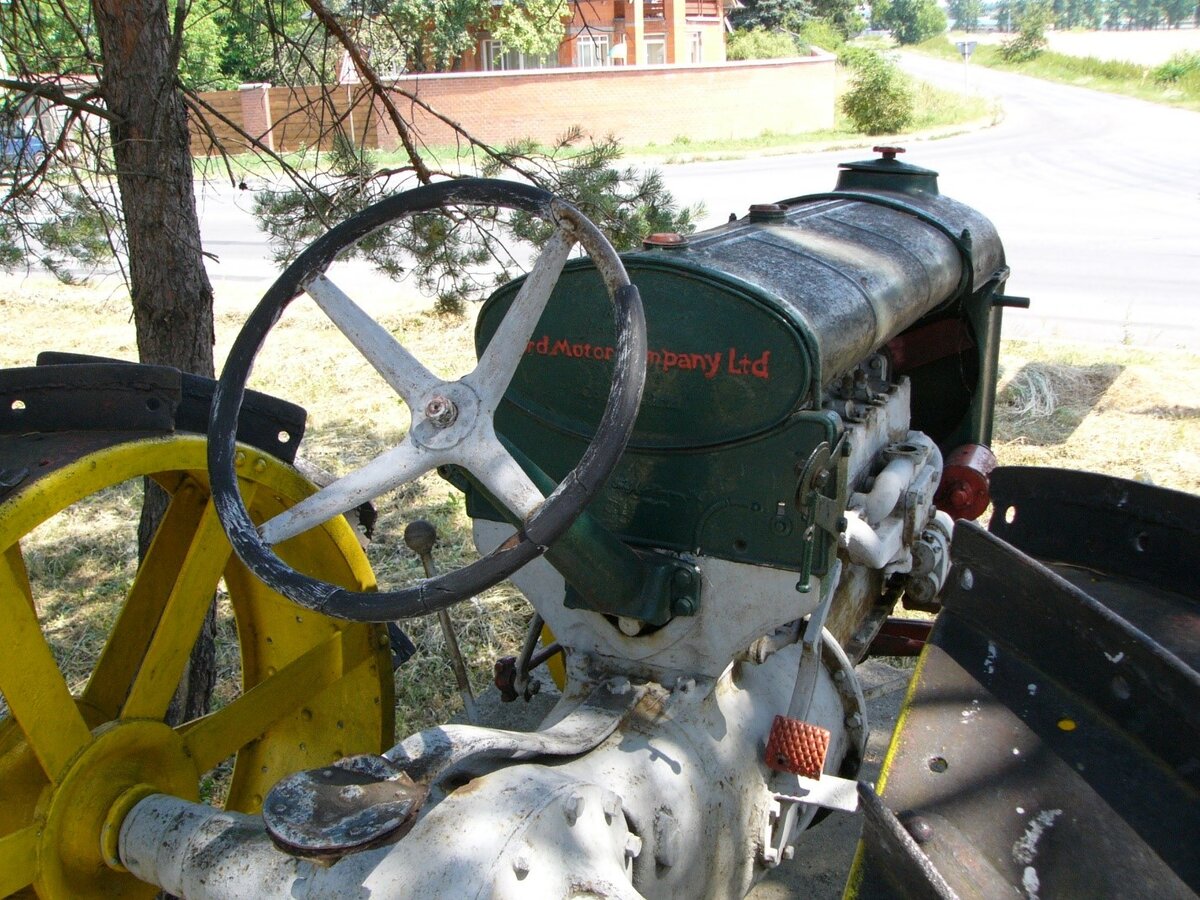 Место тракториста Fordson F. Источник фото: commons.wikimedia.org