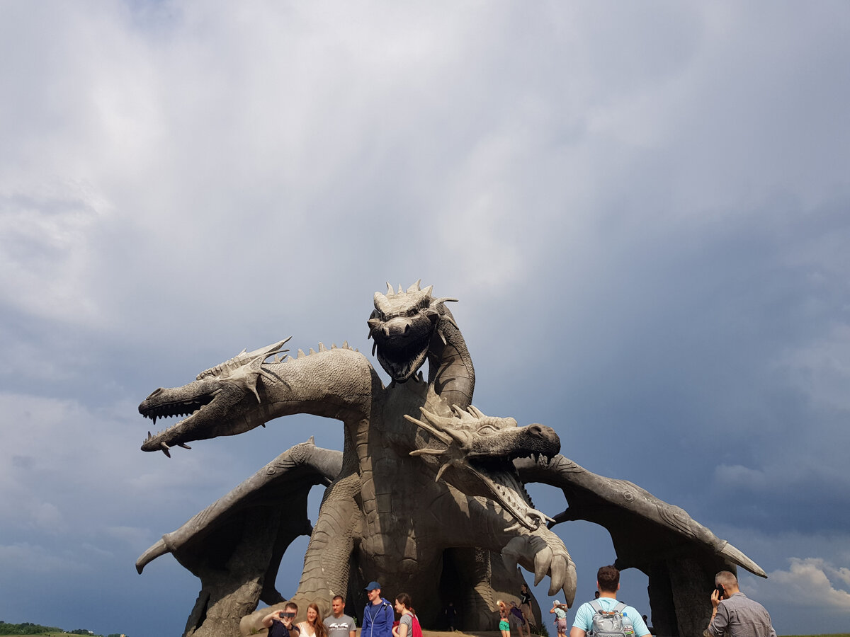 Знаменитый Кудыкинский Горыныч, огнедышащий по выходным вечерам