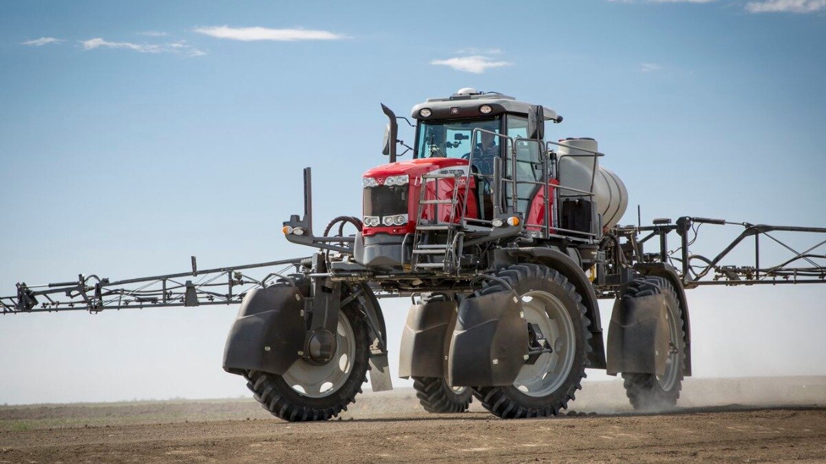 Фото: agcocorp.com  Самоходный опрыскиватель Massey Ferguson 9130 Plus