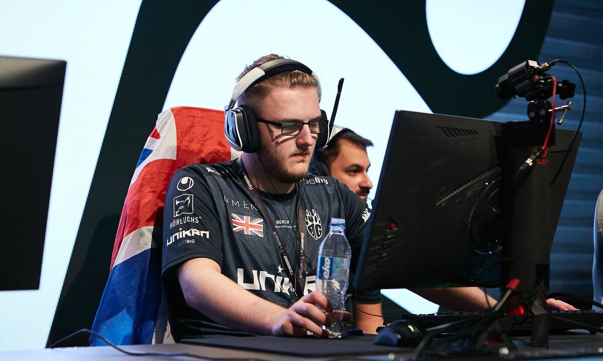 Owen "smooya" Butterfield объявил, что он снова открыт для предложений после освобождения от своего контракта.
