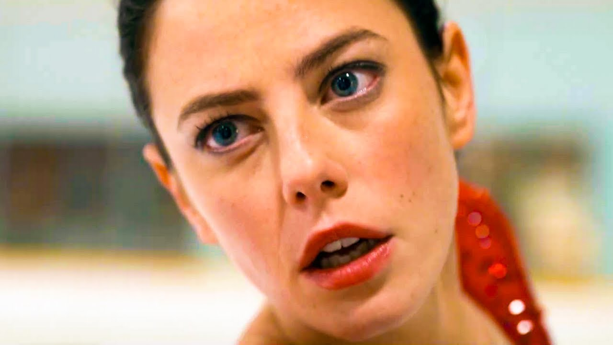 Кадр из сериала  Netflix "Цепляясь за лед"/ "Вращение" 