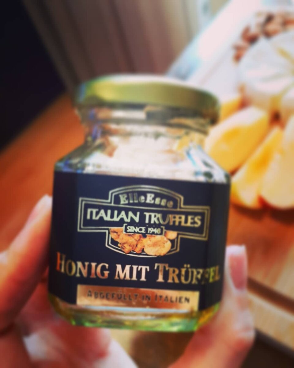 Мёд был куплен в Австрии, произведен в Италии) Очень вкусный и ароматный