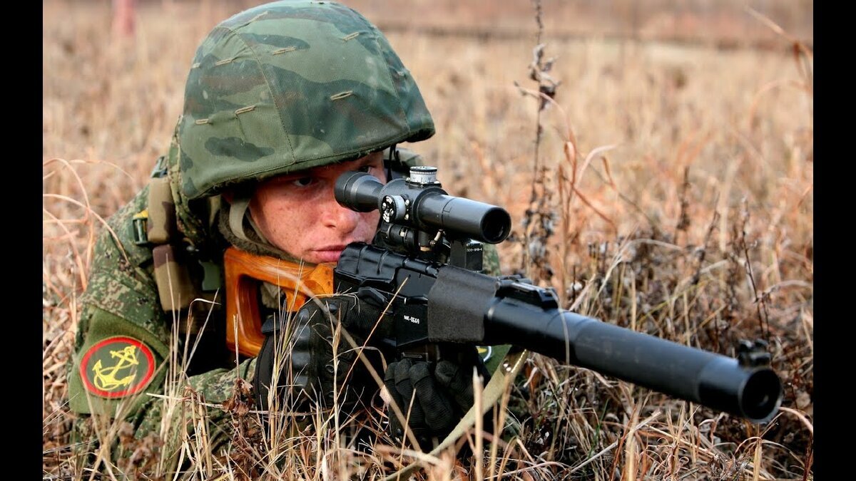 Боец ВС РФ с "Винторезом"