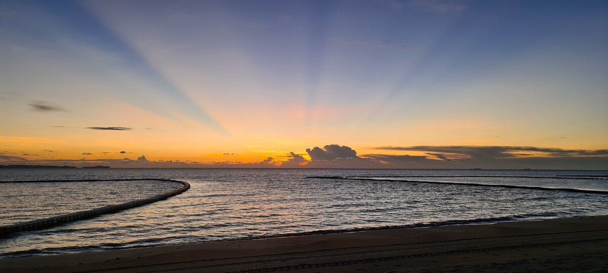 Divine sunset . 