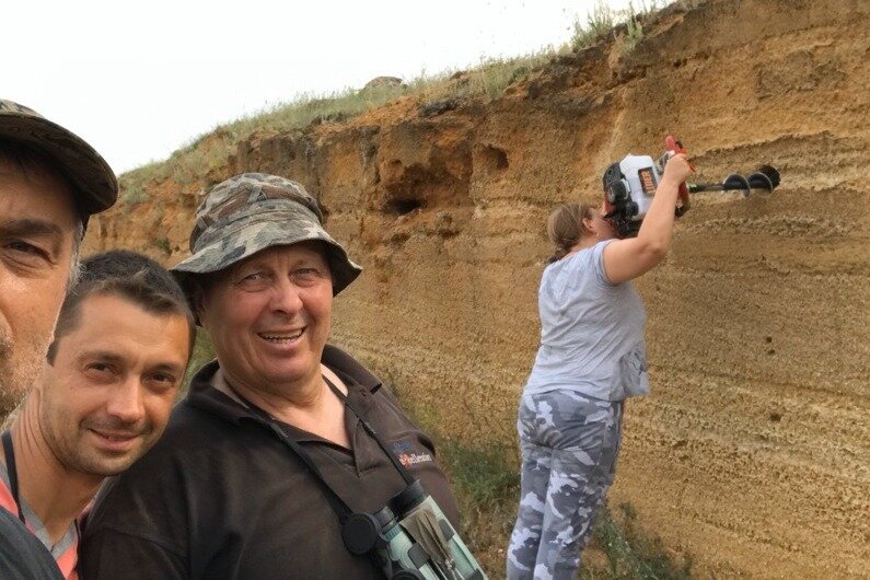 Бурим норы.
