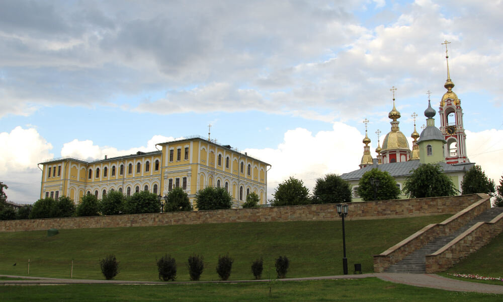 Святодуховский монастырь в Царицыно