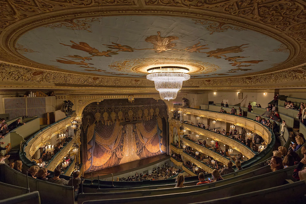 Mariinsky theater. Мариинский театр Санкт-Петербург. Театр в Санкт-Петербурге Мариинский театр. Мариинский театр Театральная 1. Сцена Мариинского театра Санкт-Петербург.