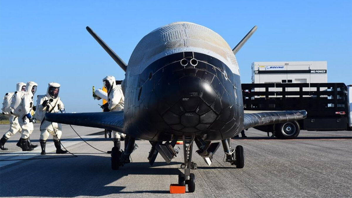 Беспилотный многоразовый челнок X-37B Источник фото: af.mil