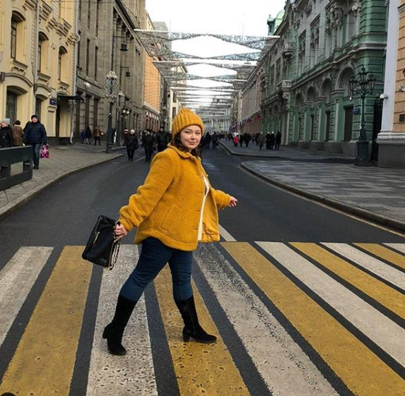 Я в одежде теплых оттенков