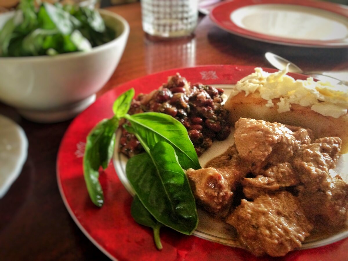 Сациви идеально сочетается с лобио, мамалыгой и брынзой!