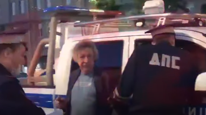 Источник фото - https://riamo.ru/article/435169/efremov-posle-dtp-priznalsya-politsejskim-v-svoej-vine.xl