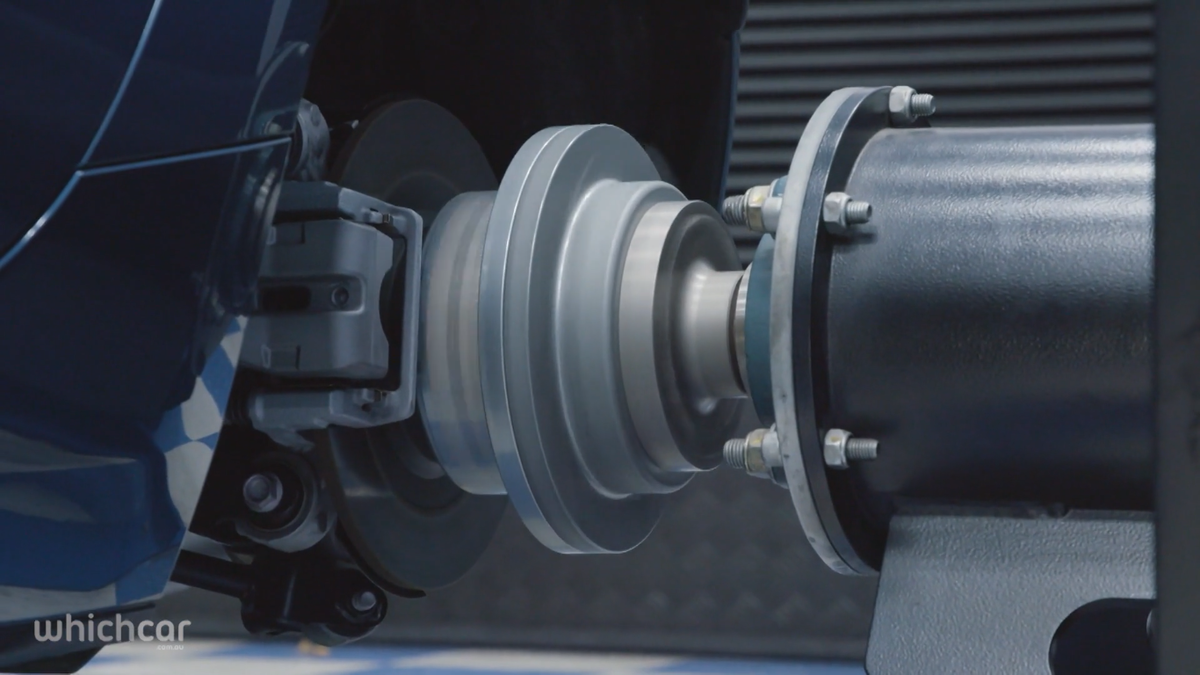 Замер мощности и крутящего момента двигателя на ступичном динамометрическом стенде