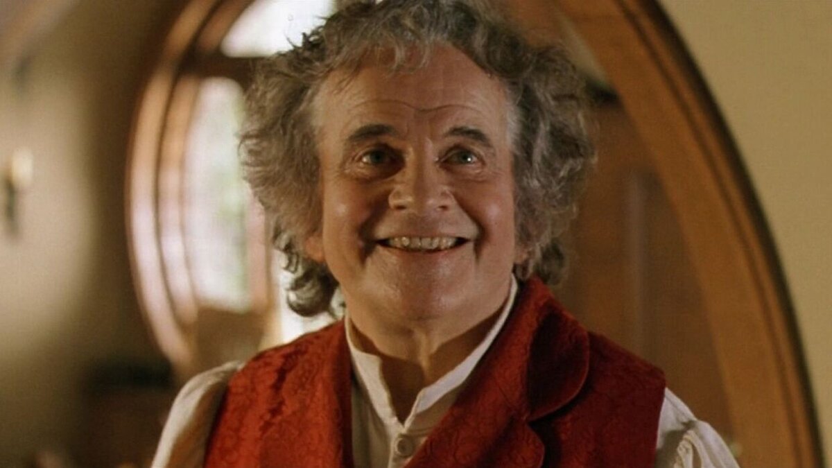 Из фильма Властелин Колец.Бильбо