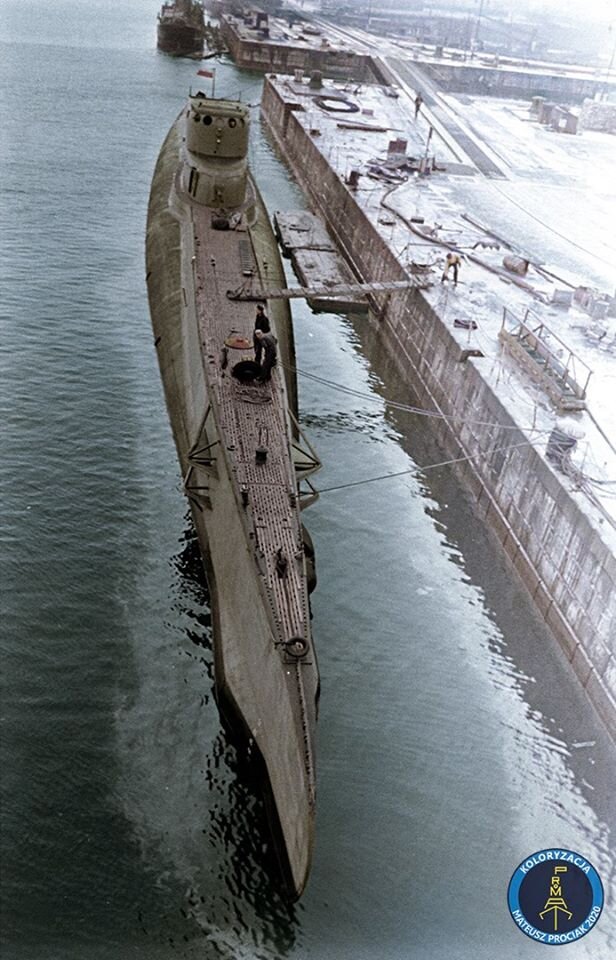 Подводная лодка ВМС Польши «Орел» на базе в Росайте (Шотландия), январь 1940 года.