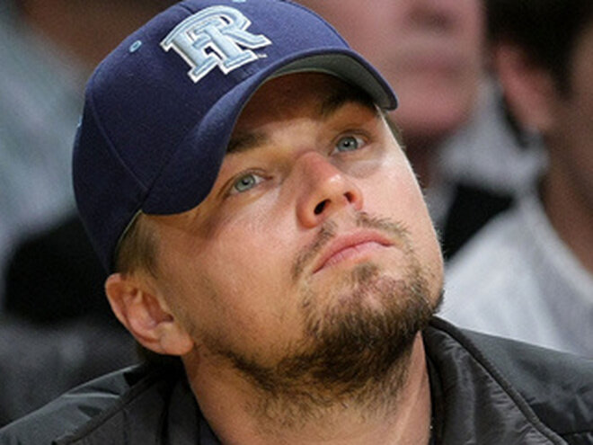 А Лео в бейсболке