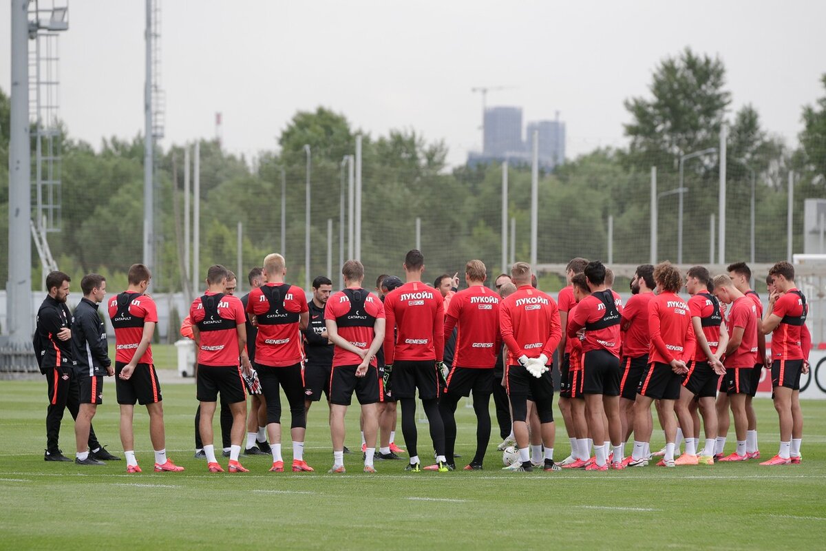 https://static.spartak.com/m/9295/b5d6/8812/5b2f/42ec/605d/6e81/80b5/1280_864_max.jpeg