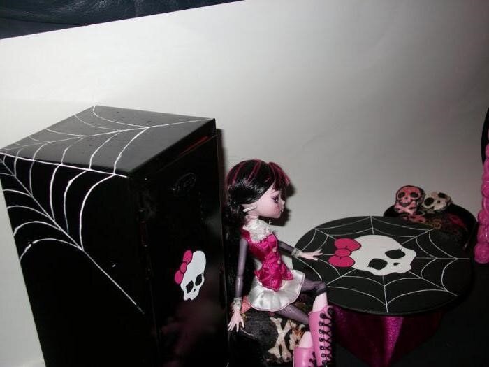 Как сделать ДИВАН для куклы Монстер Хай своими руками Sofa for monster high dolls