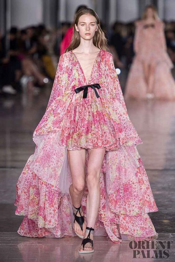 Giambattista Valli Spring 2019.