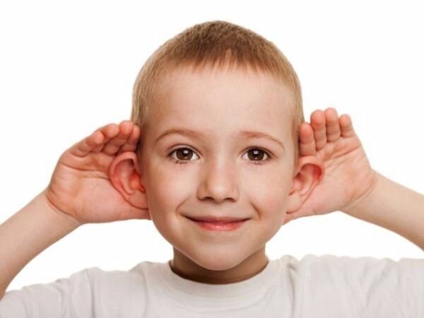 Дети очень любят эту игру и с энтузиазмом настоящих ученых начинают пробовать мир "на звук".