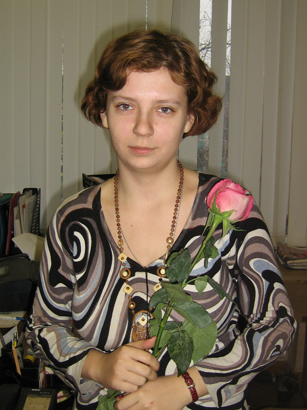 я на работе. Давнее фото, я еще молода