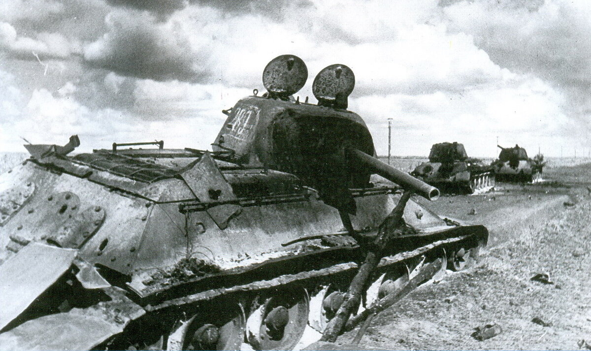 Потери немецких танков. Т-34 Курская битва. Т-34-76 УЗТМ 1943. Подбитые танки т-34 на Курской дуге. Т 34 Курская дуга.