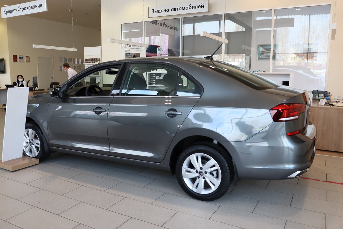 новый Поло сбоку