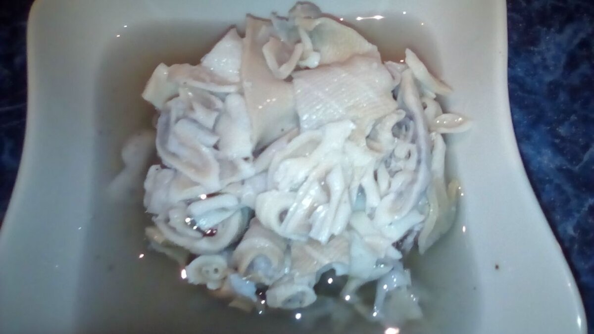 Переложила содержимое в тарелочку. Фото моё