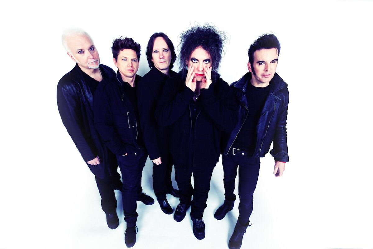 the cure в шкафу