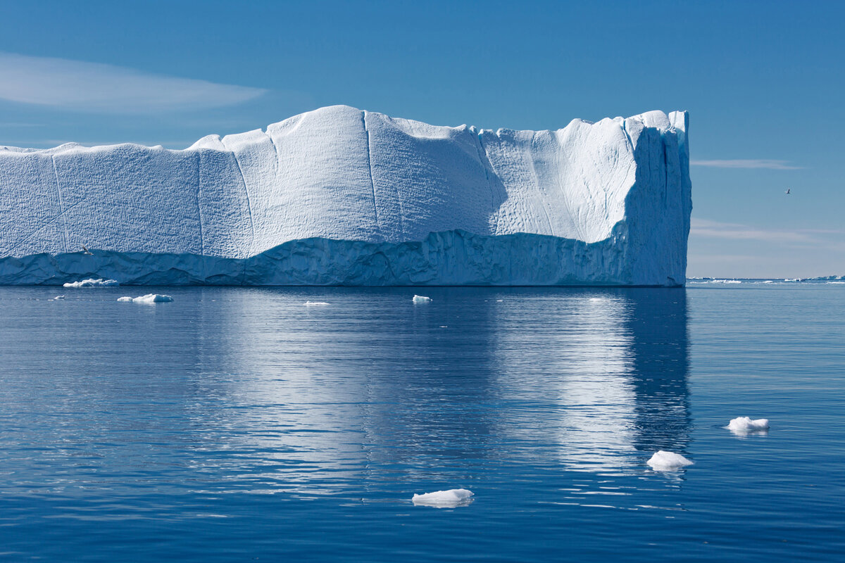 Море баффина океан. Фьорд Илулиссат Гренландия. Столообразные айсберги. Море Баффина. Дрейфующий Айсберг.