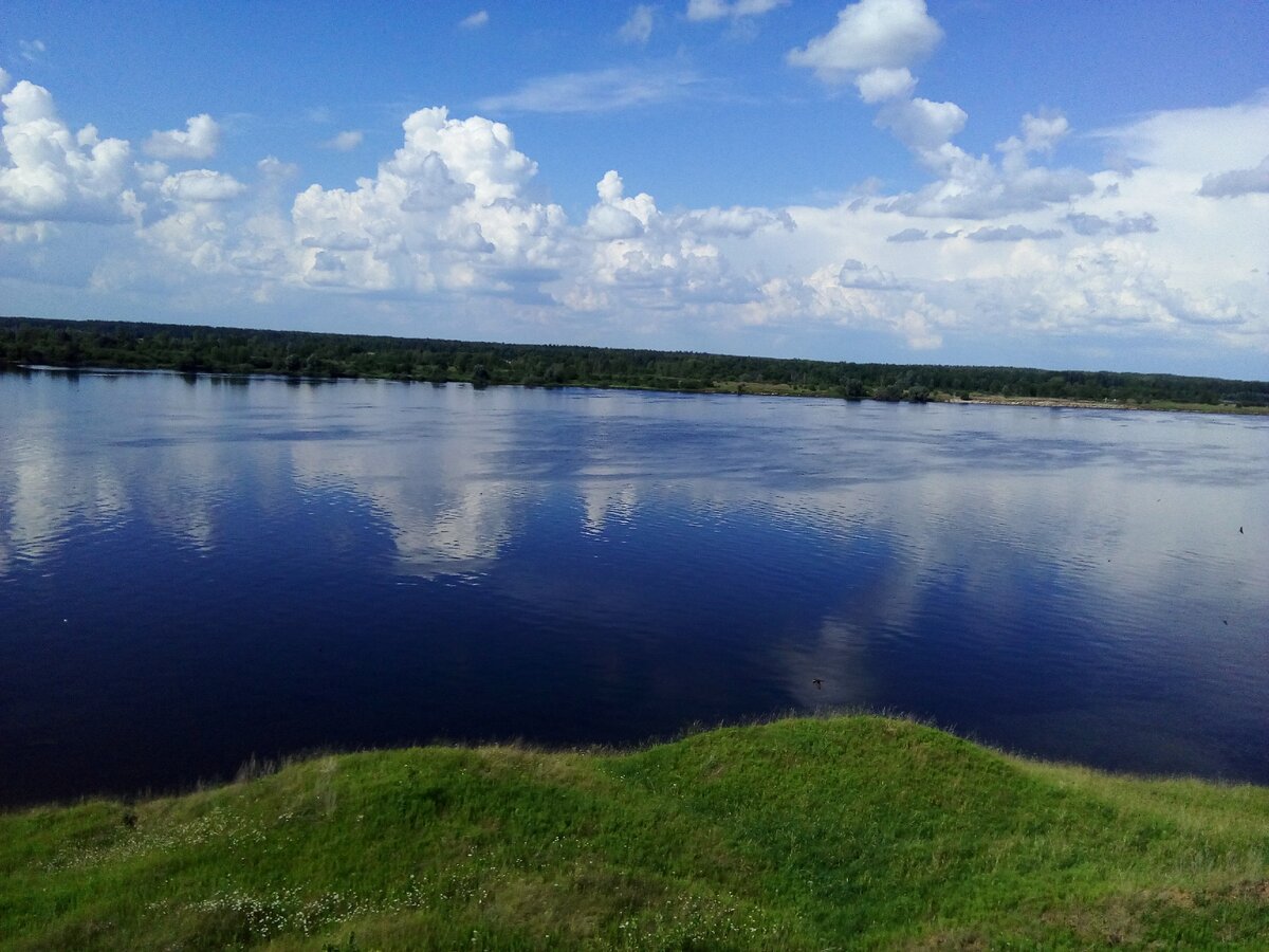 Облака на Волге