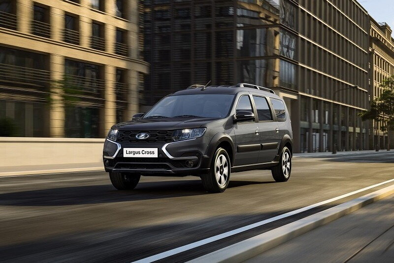 Первое официальное фото Lada Largus Cross FL