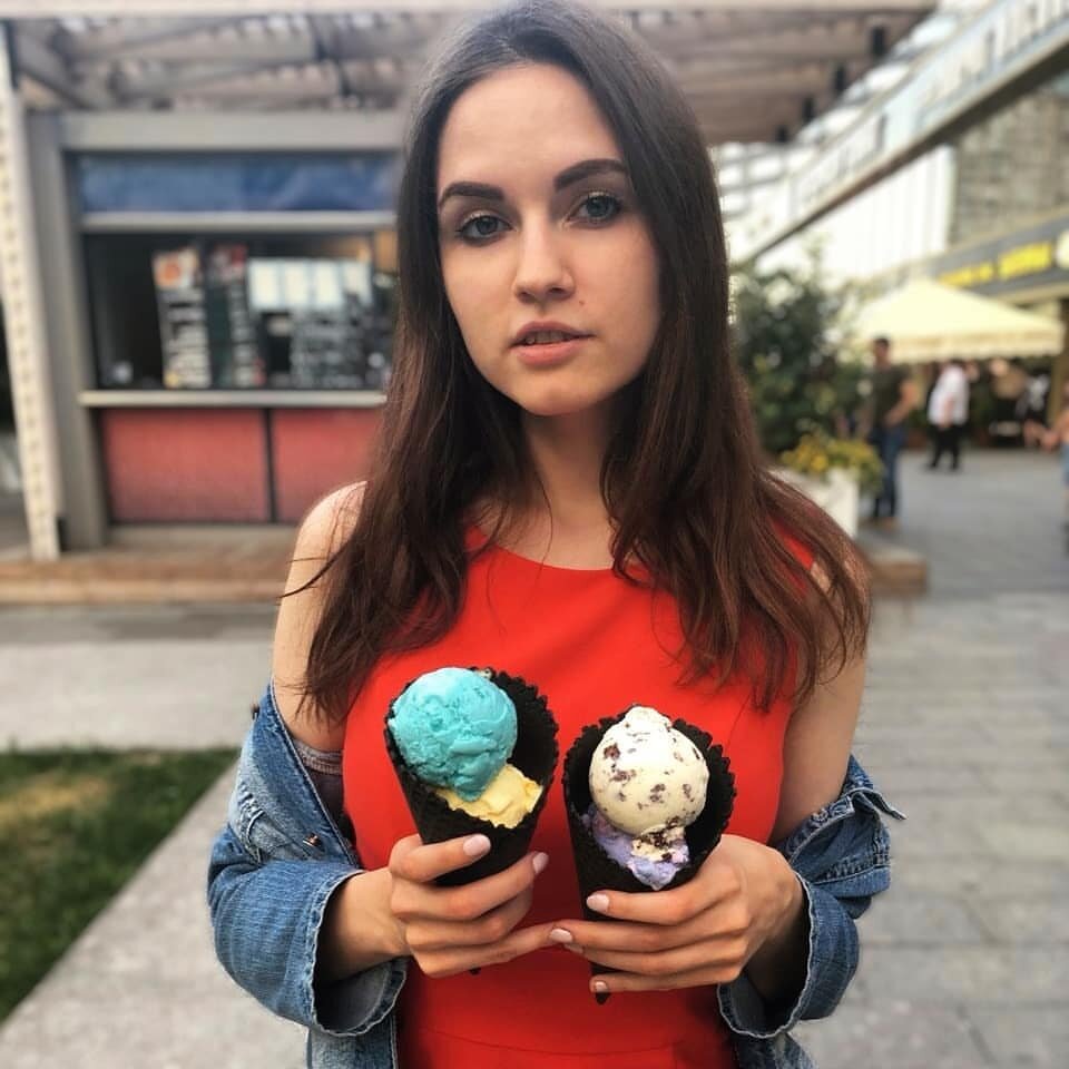 Тут я радуюсь жизни, ещё даже не зная, сколько стоят квартиры в Москве