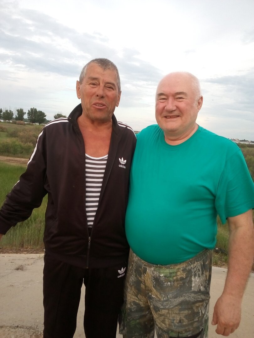 Слева бригадир Пильников , справа  автор  Герун