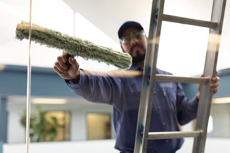 Профессиональный инвентарь для мытья окон