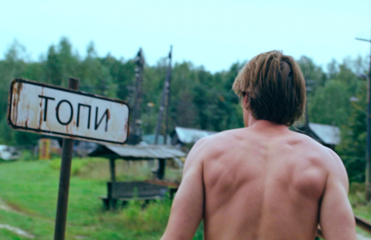 Есть у сериала один минус, он кажется немного перегруженным, будто бы попытались накрутить максимально много всего и, честно сказать, перебарщили.