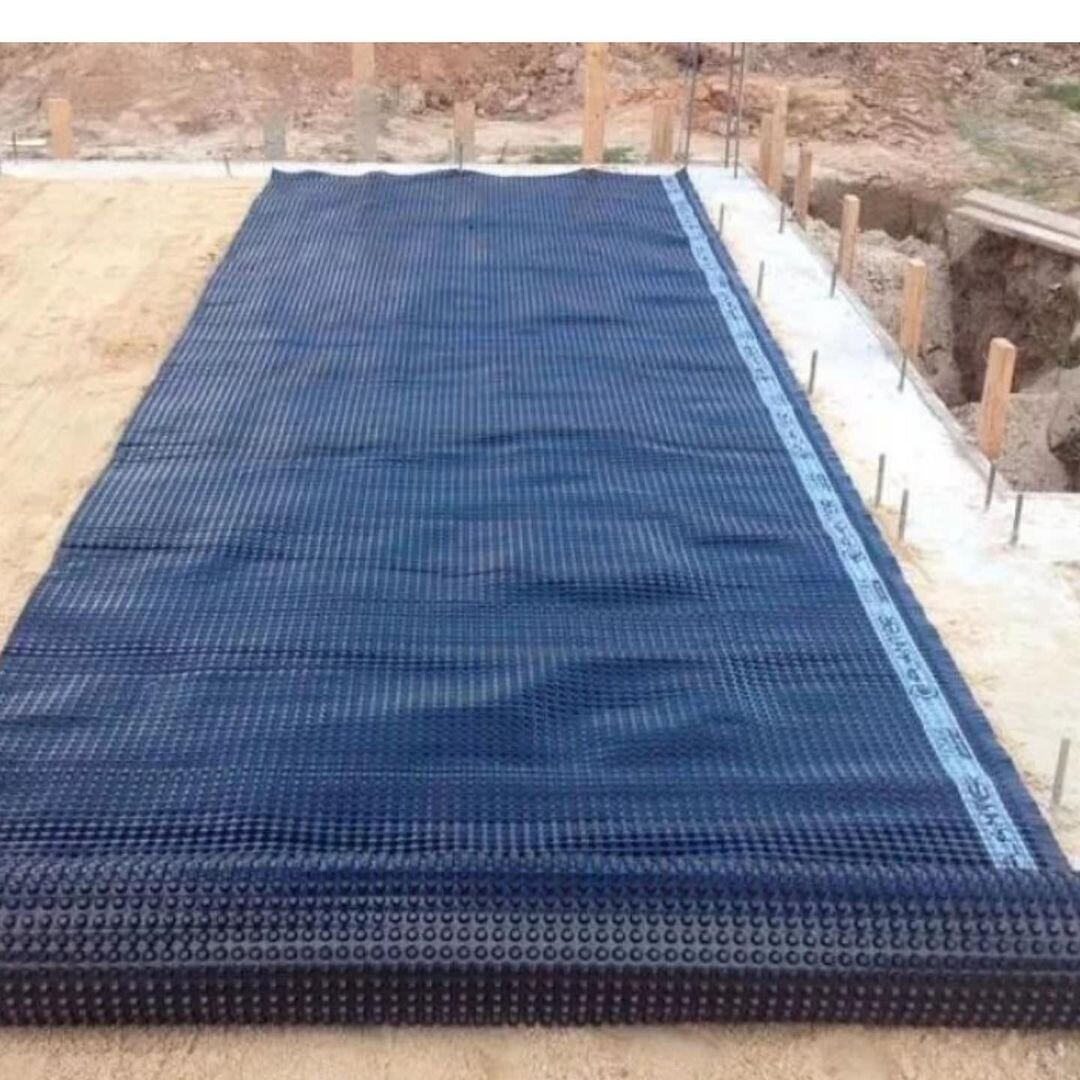 Гидроизоляция с пупырышками под бетонную плиту