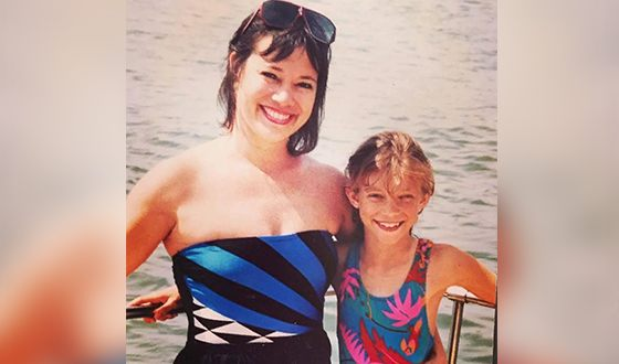 Эми в детстве. фото с узнай всё