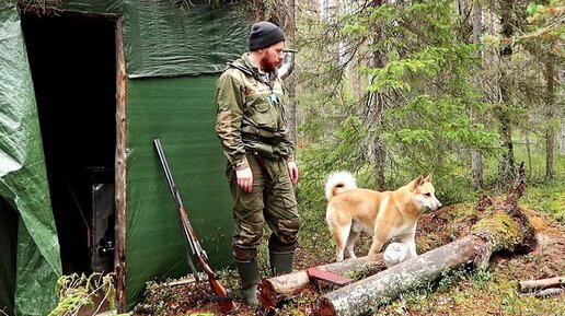 Жизнь охотников в глубинке. Таёжные охотники промысловики. Охотник в тайге летом.