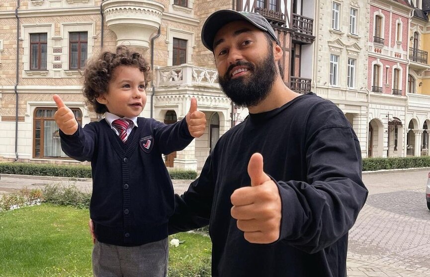 Мот с сыном Соломоном ​
Фото: Instagram