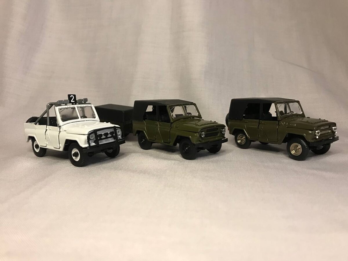 Действительно, по сути, перед вами три поколения одной и той же масштабной модели.